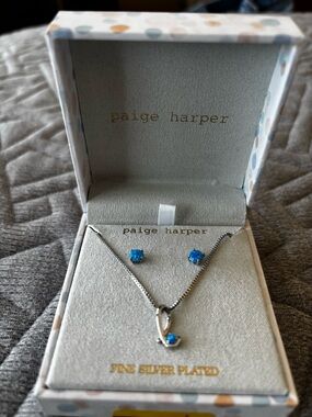 paige harper Blue Crystal Pendant Necklace & Stud Earring Set NEW